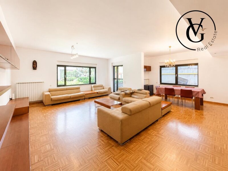 Strada Washington ap. 4 camere cu gradina proprie, loc de parcare inclus