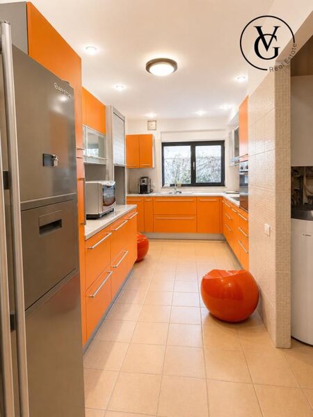 Strada Washington ap. 4 camere cu gradina proprie, loc de parcare inclus